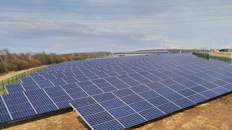 eyer Burger und SMA fordern Industriestrategie für die Zukunft der Solarproduktion in Deutschland