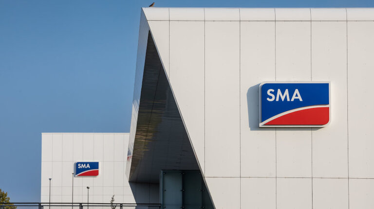 SMA Solar Technology and HyperStrong strengthen cooperation on global energy storage projects