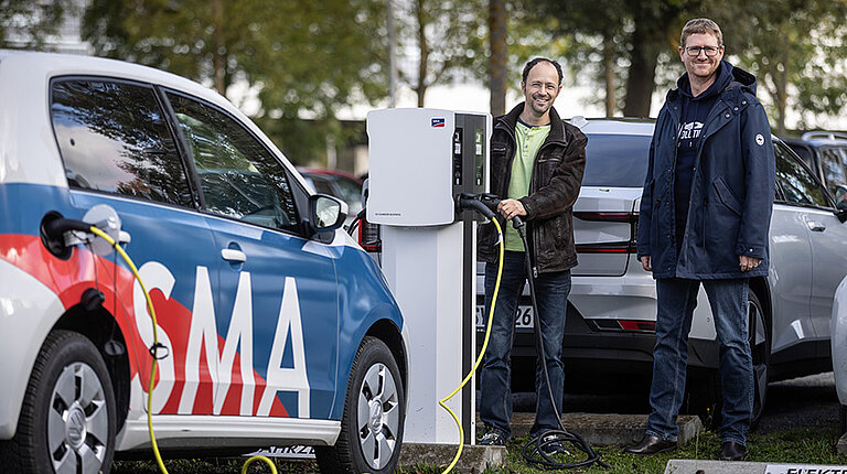 SMA senkt Energieverbrauch und installiert neue E-Ladesäulen