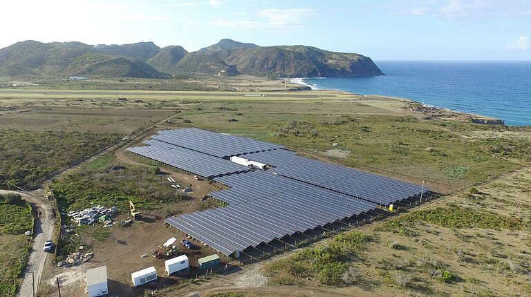Suministro de corriente sostenible en la isla caribeña de San Eustaquio gracias a la SMA Fuel Save Solution