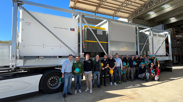 SMA amplía su cartera de productos para BESS (sistema de almacenamiento de energía en baterías) y centrales fotovoltaicas