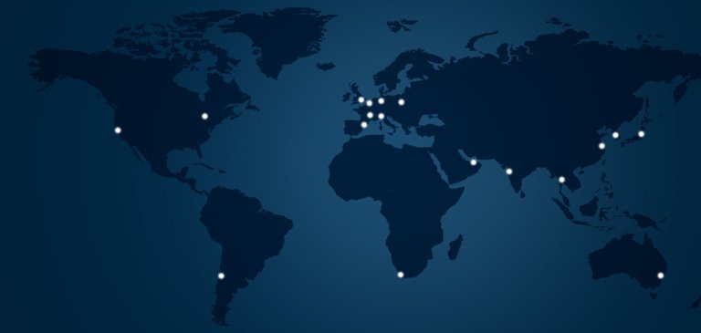 Dunkelblaue Weltkarte mit Markierungen auf verschiedenen Kontinenten. 