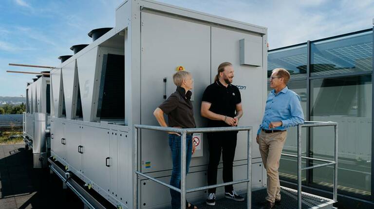 SMA uses innovative heat pumps to produce its climate-friendly energy supply