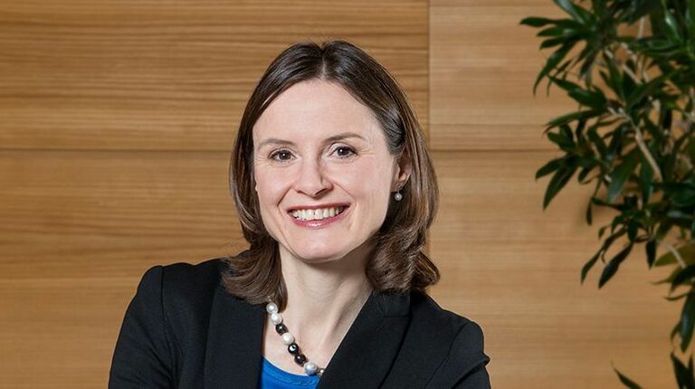 Ilonka Nußbaumer folgt Reiner Wettlaufer im SMA Aufsichtsrat