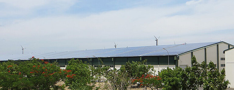 Sistema híbrido de energía fotovoltaica y diésel - Palladam, India