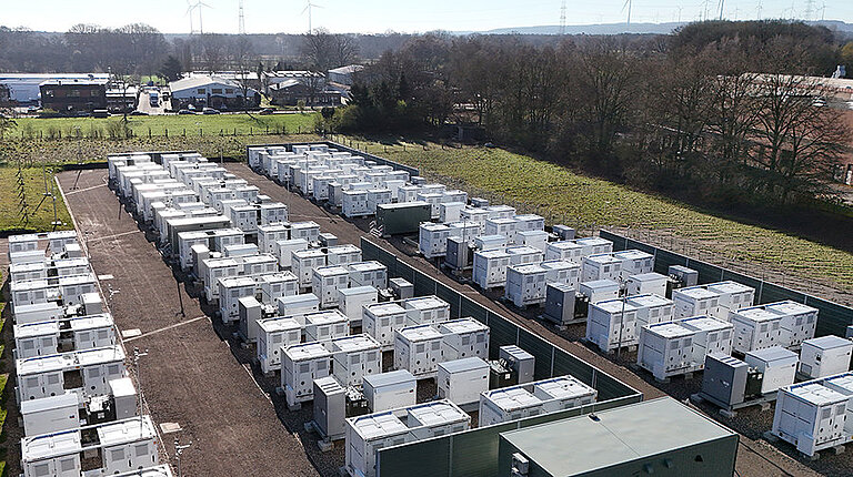 SMA Altenso erhöht installierte Batteriespeicherkapazität auf 2 GW mit neuem Energiespeichersystem für MEAG in Deutschland