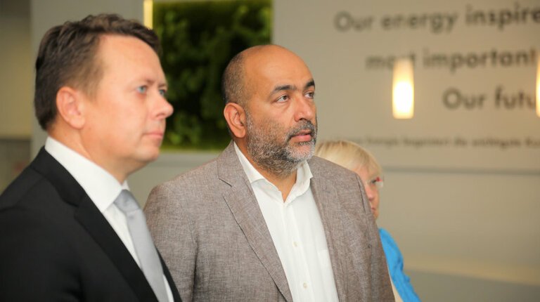 Energiewende-Gespräch mit Omid Nouripour bei SMA