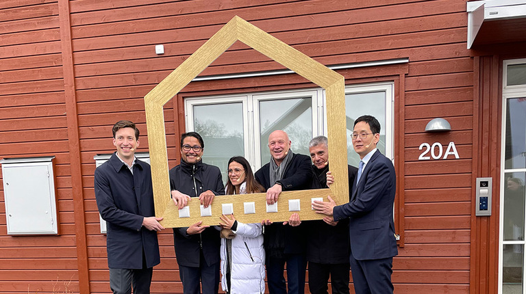 Next Generation Smart Community to Pioneer Energy-Efficient Living