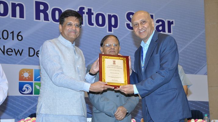 SMA Solar India reçoit le prix du « National Excellence Award for Rooftop Solar Power Projects 2016 » dans la catégorie des onduleurs photovoltaïques