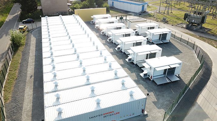 Zweiter großer Upside Batteriespeicher mit SMA Technologie geht in Sachsen in Betrieb